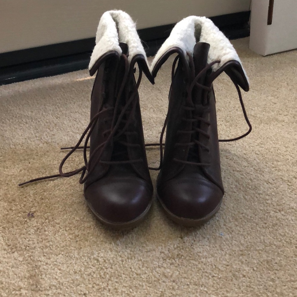 High heel boots